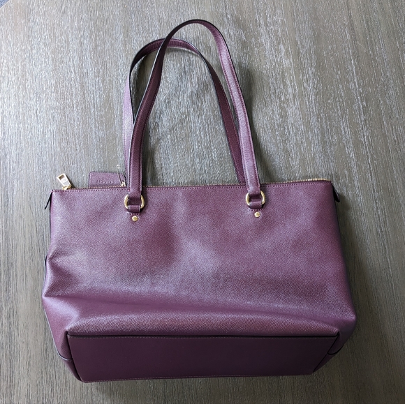 Maroon Coach Tote Purse Lightly Used - Picture 3 of 7